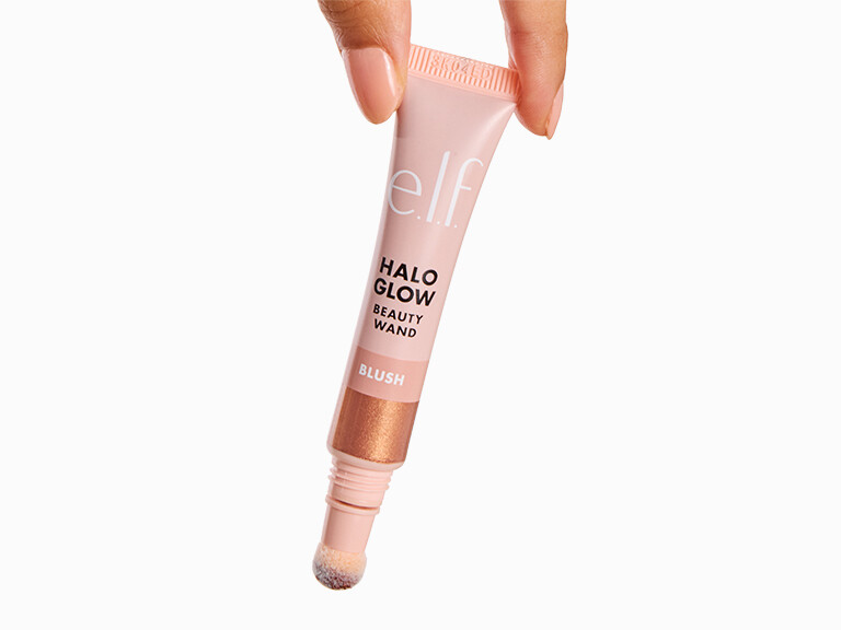 E.L.F. Cosmetics Halo Glow Highlight Beauty Wand in Candlelit