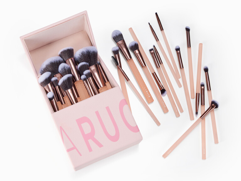 リュセ エッセンスプラス CP 30本セット LYUSE Laruce Beauty Don't Be Jelly 30-Piece Brush Set