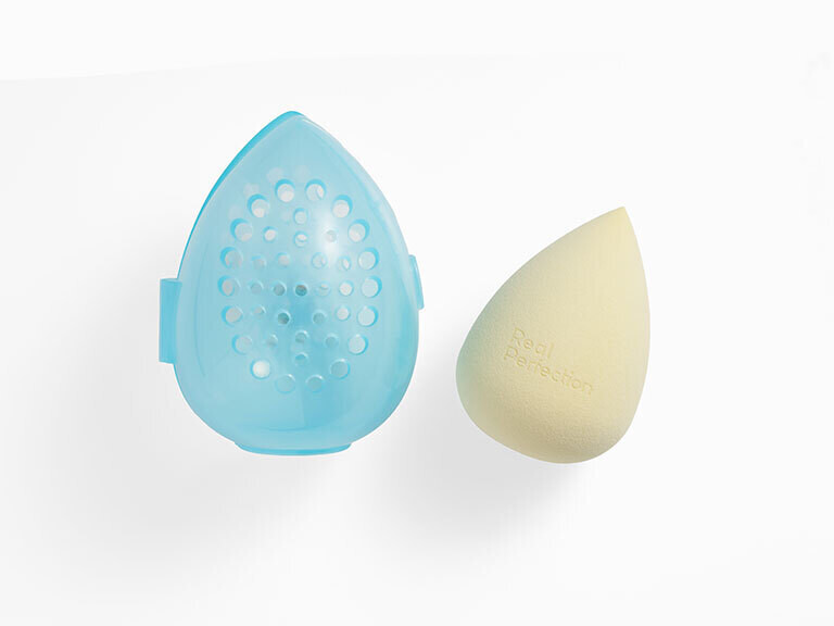 Real Perfection Sponge + Case